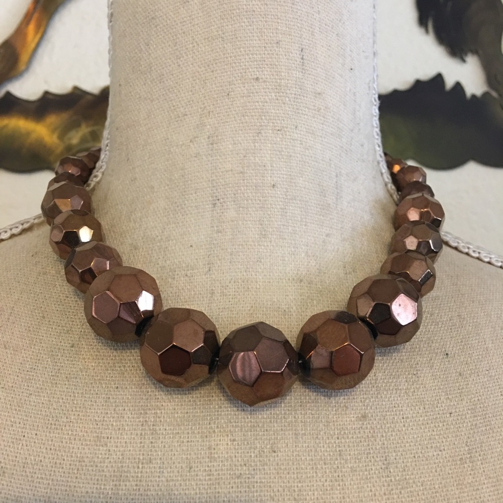 Faceted graduated copper glass bead necklace